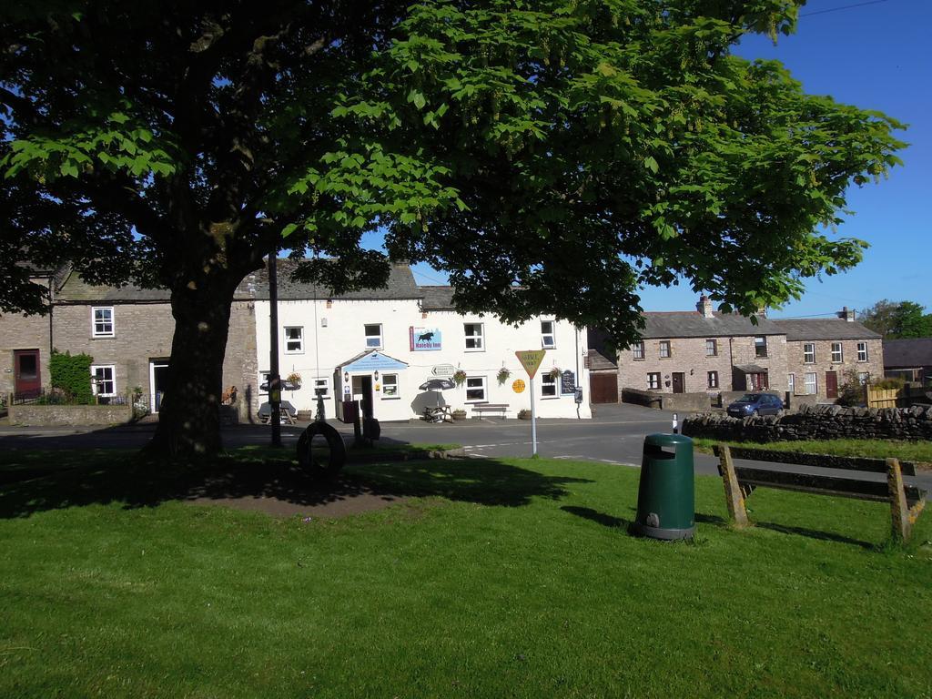 The Black Bull At Nateby Kirkby Stephen Eksteriør billede